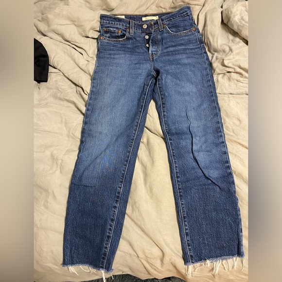 Levi’s wedgie straight jeans - Picture 1 of 3